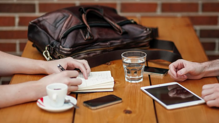 Saiba o que fazer para melhorar a administração do relacionamento com o cliente de assessoria de imprensa