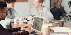 agencia de monitoreo de noticias