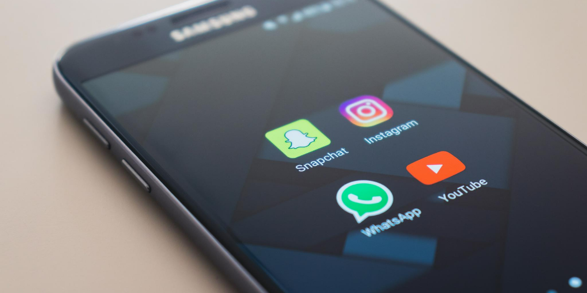 ferramenta de monitoramento de redes sociais